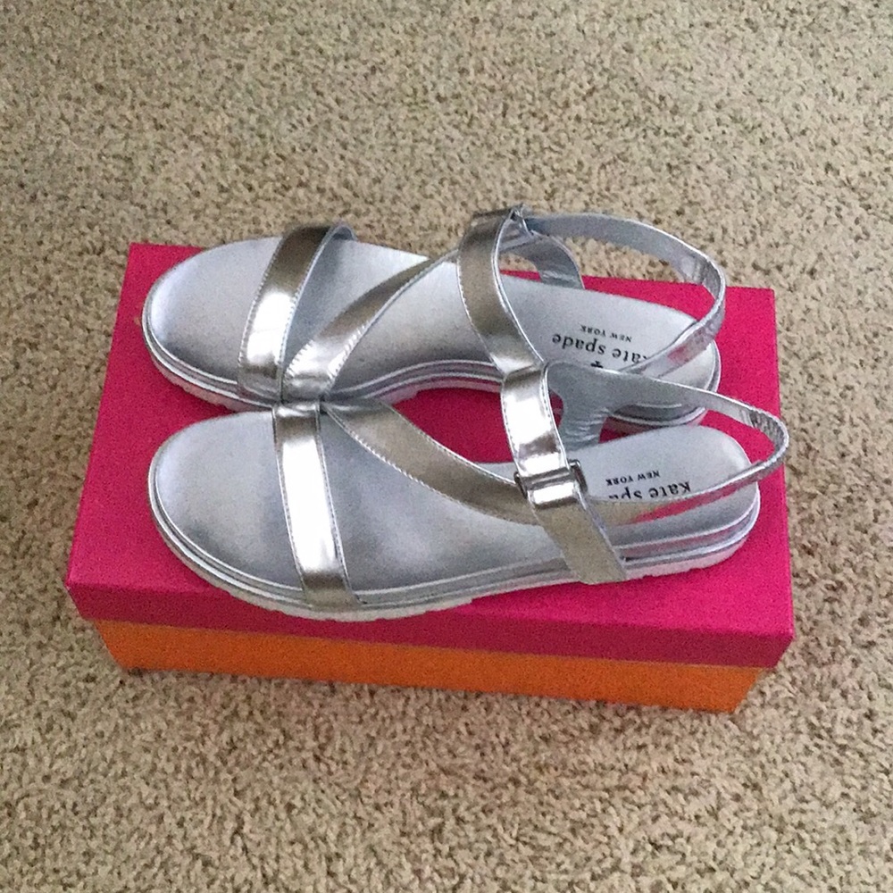Kate Spade McKee sport sandal. Silver SZ 8